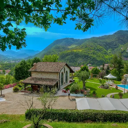 Large Holiday Home In Cagli With Pool Acqualagna