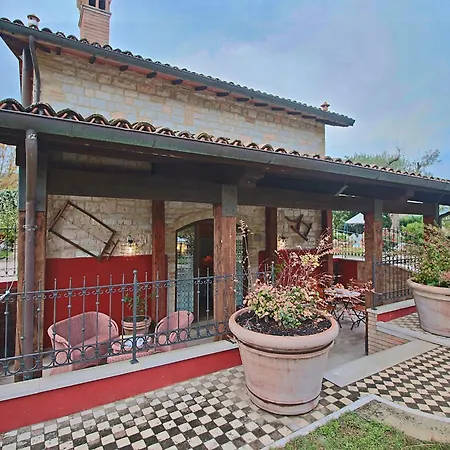 Large Holiday Home In Cagli With Pool Acqualagna