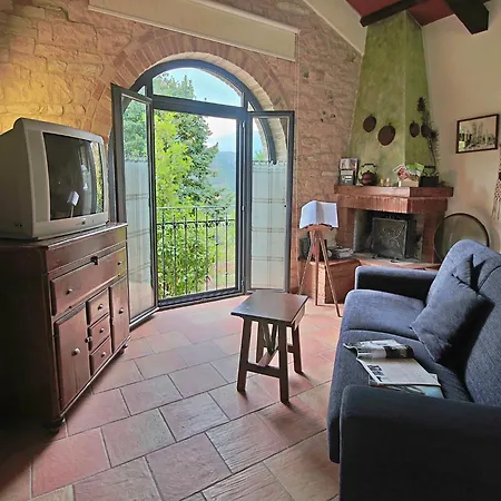 Large Holiday Home In Cagli With Pool