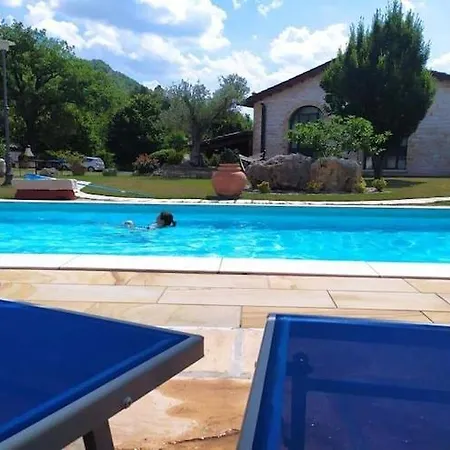 Large In Cagli With Pool Ferienhaus Acqualagna