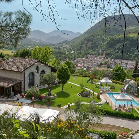 Large In Cagli With Pool