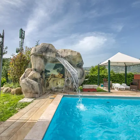Large In Cagli With Pool Ferienhaus Acqualagna