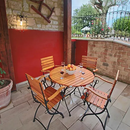 Large Holiday Home In Cagli With Pool Acqualagna