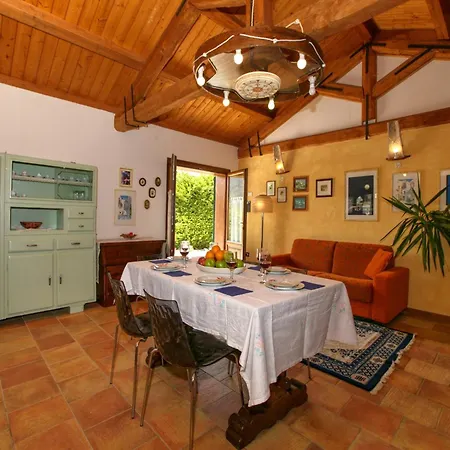 Holiday home Large Holiday Home In Cagli With Pool Acqualagna